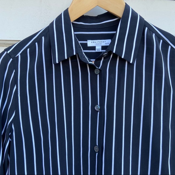 EQUIPMENT BUTTON DOWN BLOUSE 🦋🦋 - Picture 3 of 7